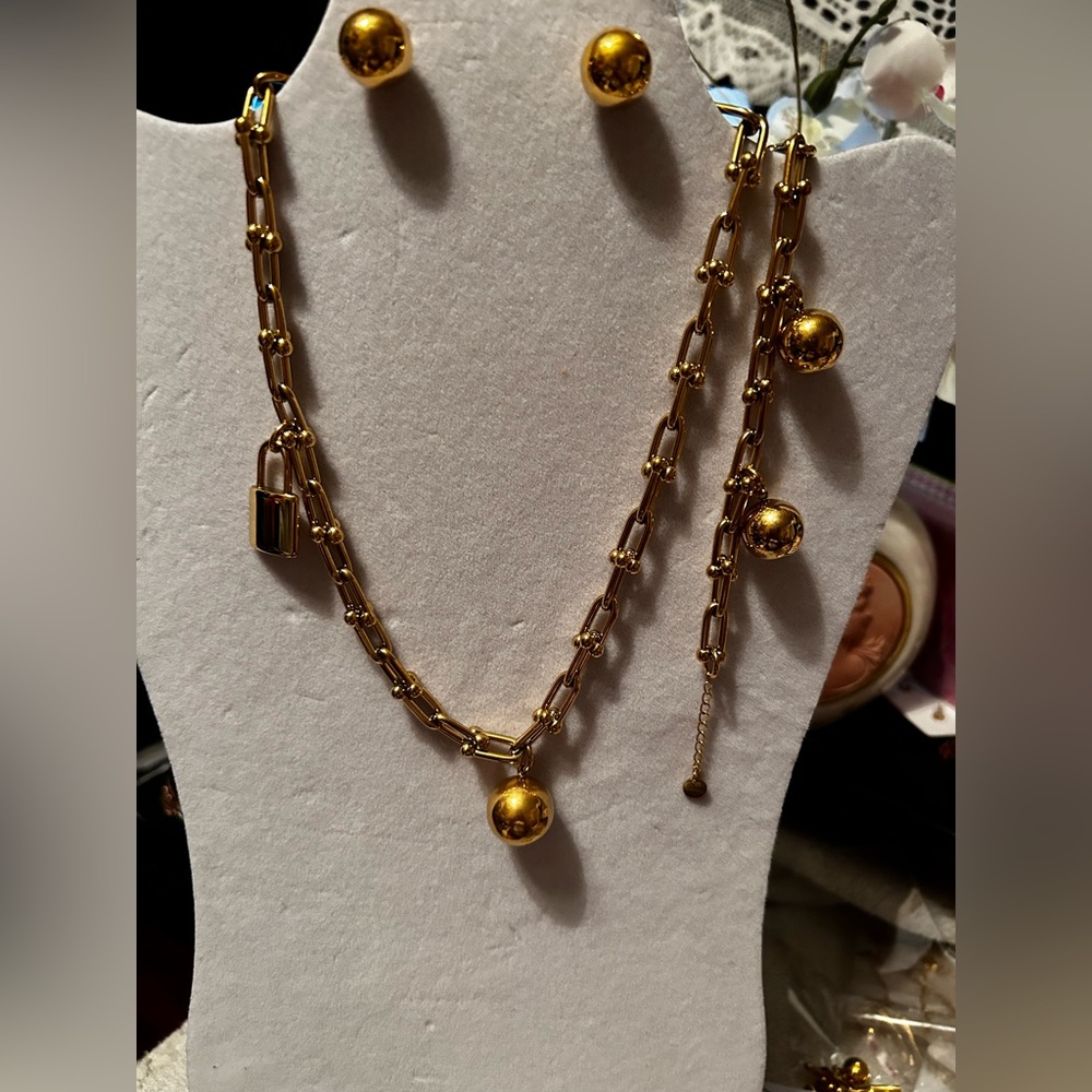 Chunky jewelry sets